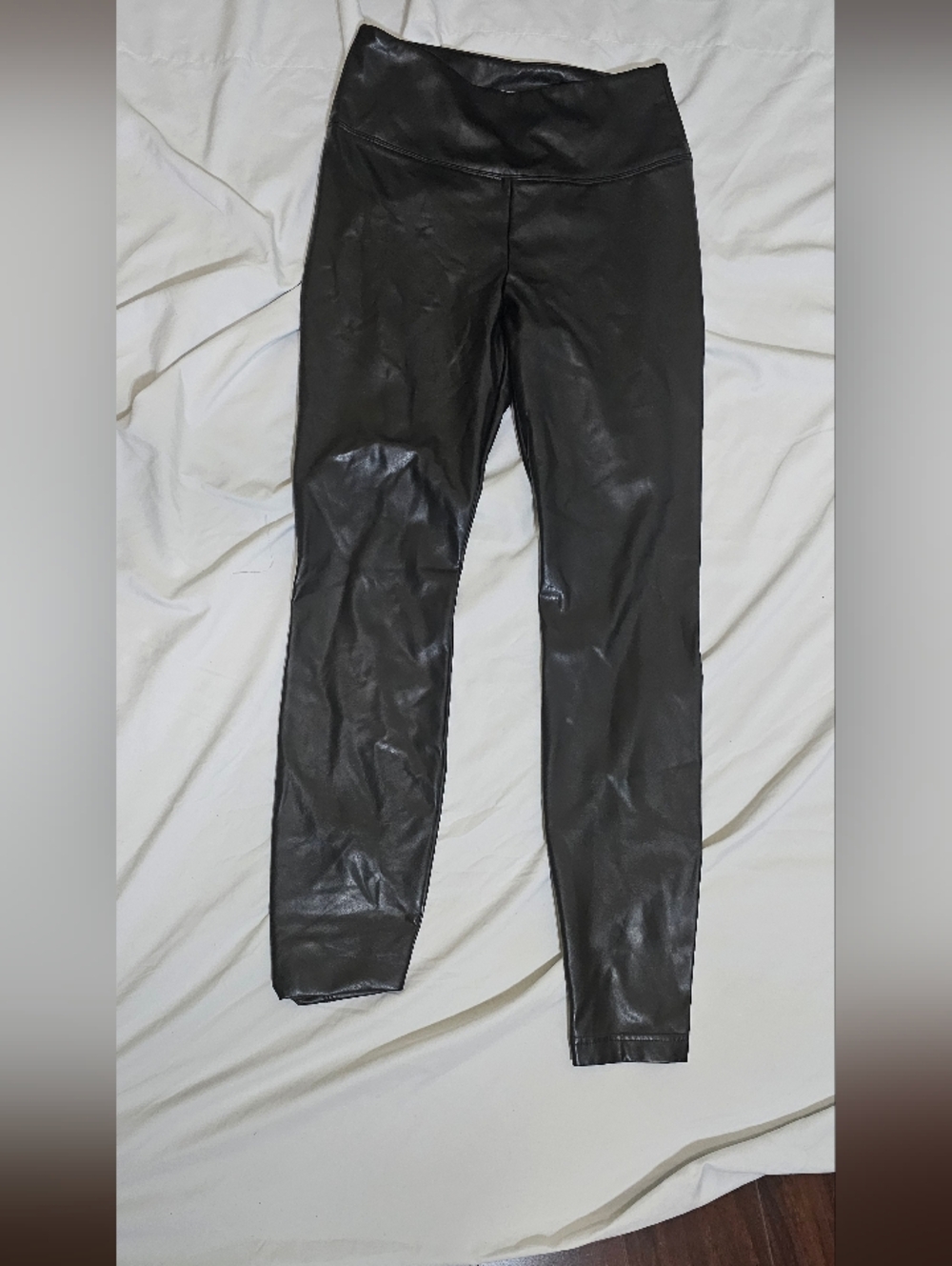 WHBM White House Black Market Runway Legging Faux Leather Black Pants Womens 6